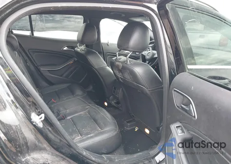 2018 Mercedes-Benz Gla 250 z USA, uszkodzony, nr VIN WDCTG4EB4JJ421946